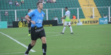 André Luiz Back, árbitro do jogo entre Figueirense x Barroso (Foto: Divulgação/Almirante Barroso)