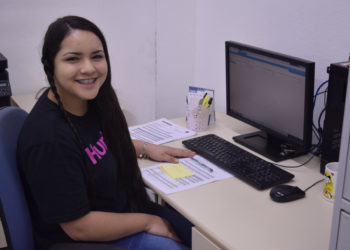 Mahara Oliveira do Nascimento entrou na Printbag pelo Jovem Aprendiz e hoje atua como auxiliar de PPCP
Crédito: Divulgação