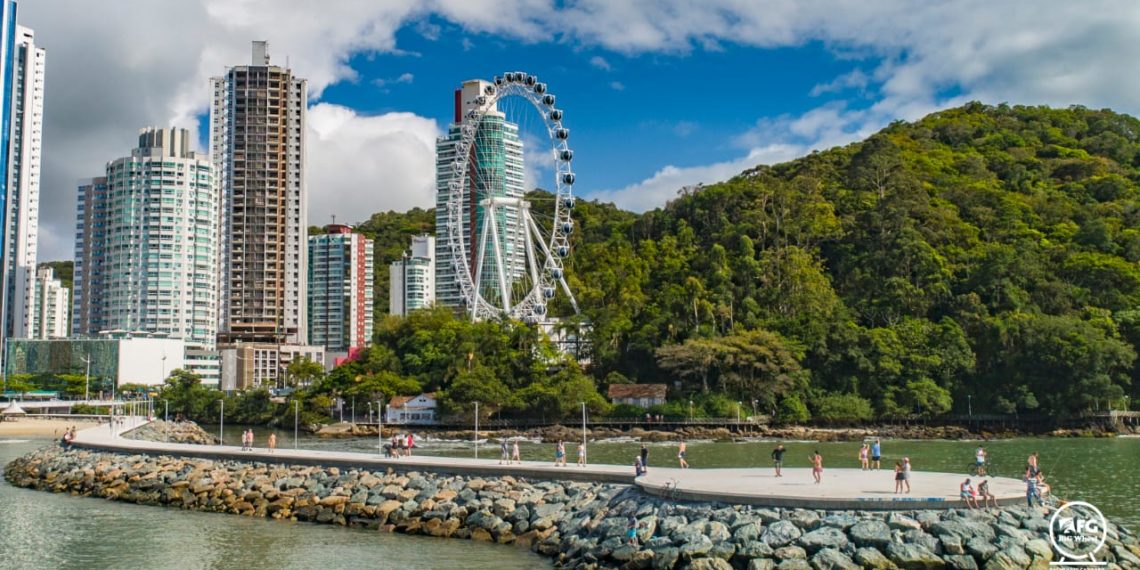 Roda-gigante e Big Tower começam a funcionar neste sábado na