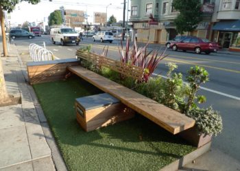 Foto: Parklet na Valencia Street, em San Francisco, USA. Fonte: Wikimedia