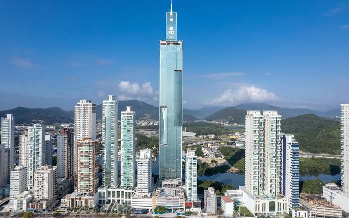 One Tower, localizado em BC, recebe certificado mundial de edifício residencial mais alto da América Latina