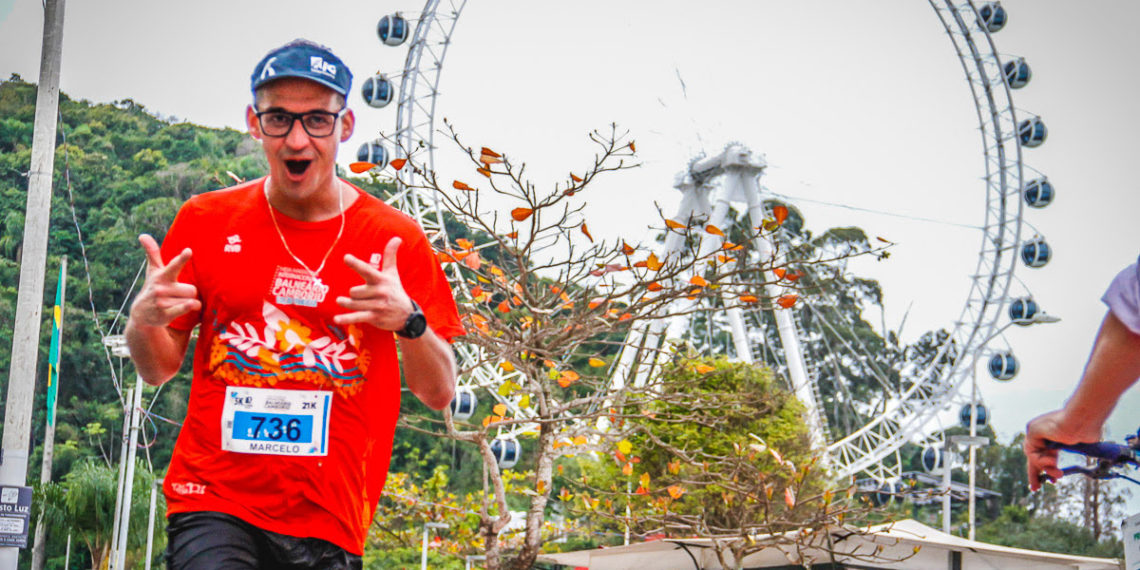 Tradicional prova do calendário de corridas de Santa Catarina terá provas de 5 km, 10 km e 21 km entre os dias 15 e 16 de abril - Fotos: Foco Radical/Corre Brasil