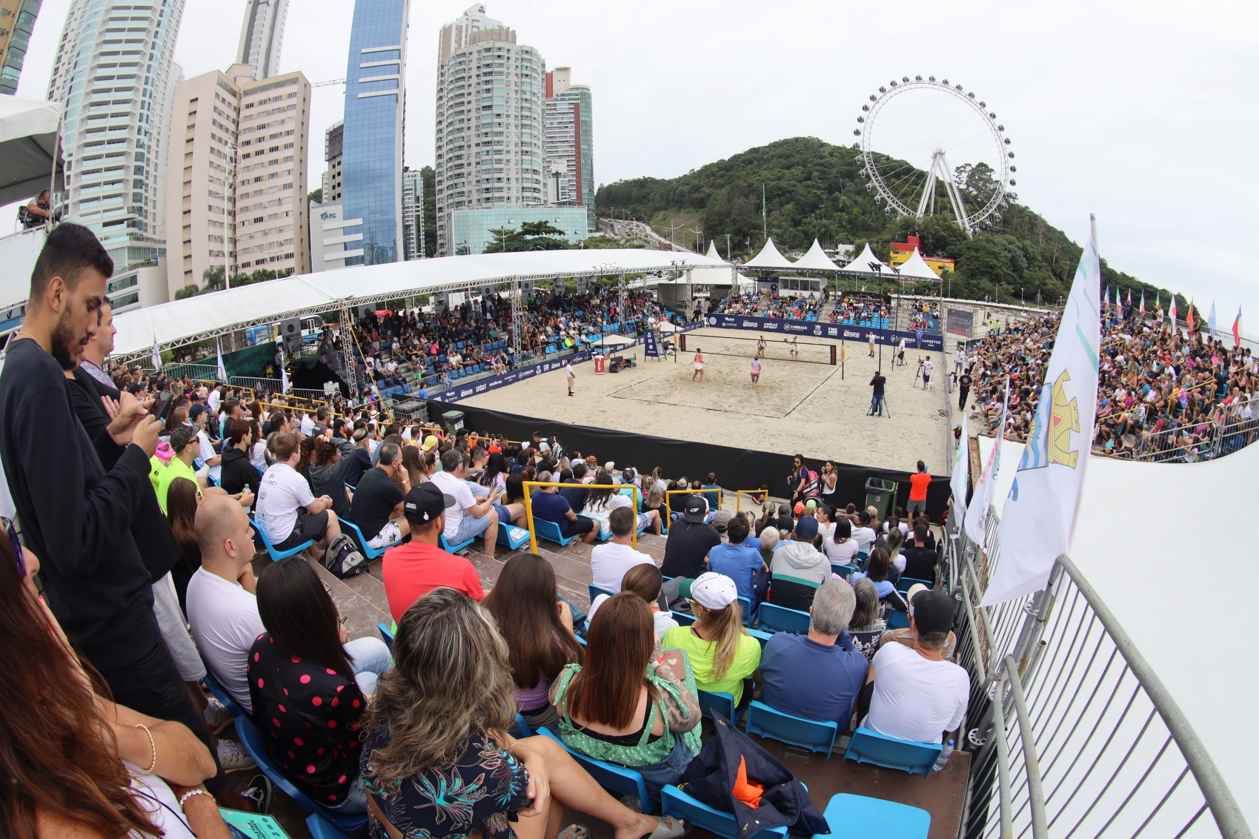 Balneário Camboriú (SC) recebe etapa do circuito mundial de Beach em abril  - Lance!