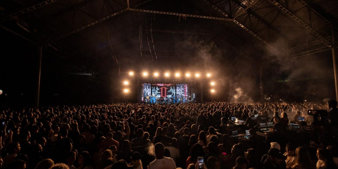 Raça Negra 40 Anos  Balneário Camboriú @ Music Park BC dia 20