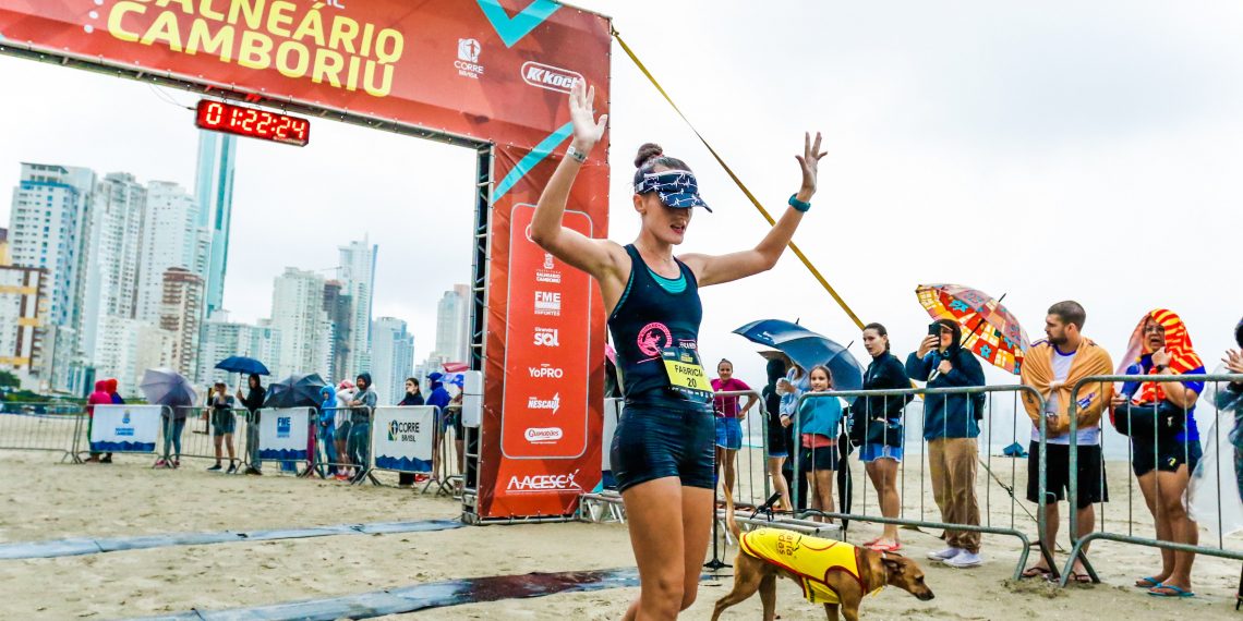 Fabrícia Stedille, campeã dos 21 km Feminino - Foto: Alexandre Assis Carvalho/Foco Radical/Corre Brasil