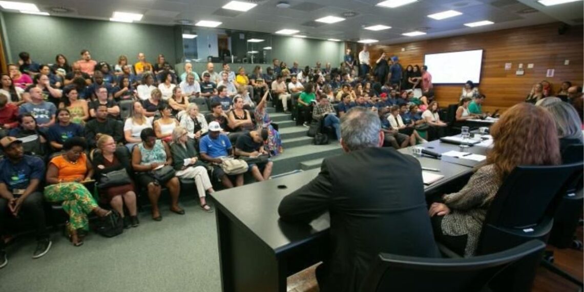 Audiência Pública Estadual sobre Educação de Jovens e Adultos na ALESC