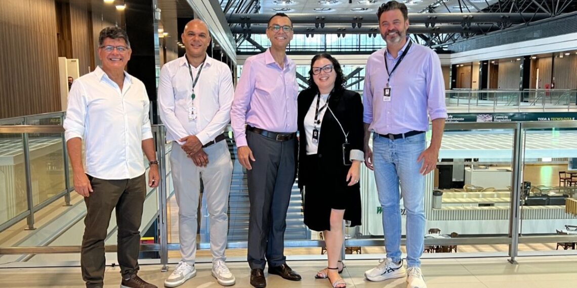 Edinho Lemos- empresário na área de eventos, Aldo Valentim diretor do Ministério do Turismo, Augusto Rocha, Secretário Nacional de Políticas do Turismo , Claudia Regina, gerente comercial do Expocentro e Fábio Fiedler diretor comercial do Expocentro.